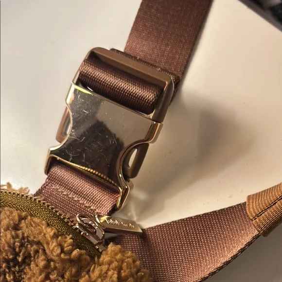 Lululemon Athletica Brown Crossbody Bag with Sherpa Texture - Picture 2 of 4